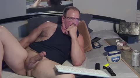 Snapshot of thehotlantaman chatting on 10.05.25 thehotlantaman online show from 10.05.25