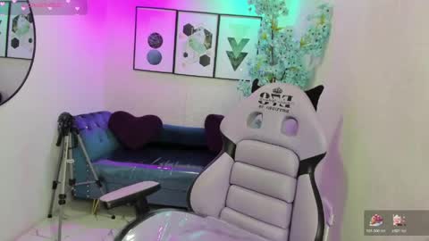 Theia  online show from 04.17.26