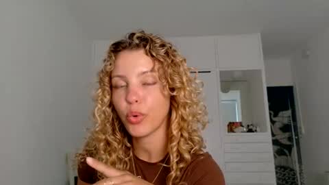Snapshot of theislandgirl chatting on 06.20.26 Lily Marie online show from 06.20.26
