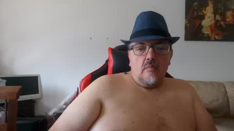 Snapshot of theitalianpapi chatting on 08.01.26 Pippo71 online show from 08.01.26