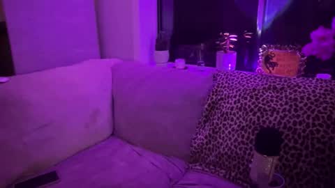 Snapshot of thejadeempress777 chatting on 10.19.25 thejadeempress777 online show from 10.19.25