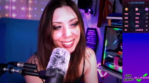 Snapshot of thekittengirlnix chatting on 04.22.26 Nix online show from 04.22.26