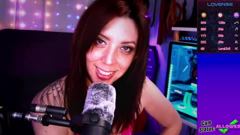 Snapshot of thekittengirlnix chatting on 05.15.26 Nix online show from 05.15.26