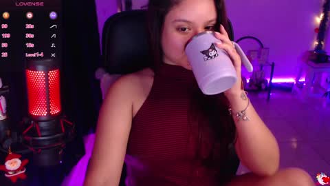 thelittlecherry_ online show from 01.08.25