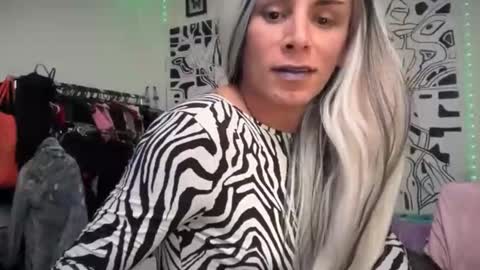 Lucy Lucy online show from 01.18.26