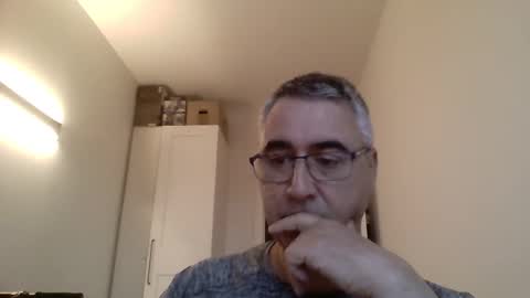 Snapshot of themohican chatting on 04.08.26 Themohican online show from 04.08.26