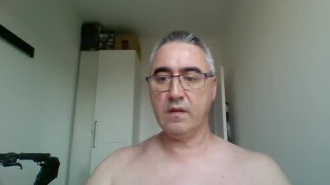 Snapshot of themohican chatting on 05.28.26 Themohican online show from 05.28.26