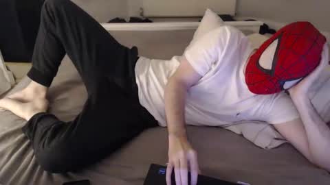 Snapshot of thenakedspidey chatting on 11.17.25 thenakedspidey online show from 11.17.25