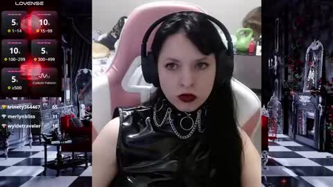 Snapshot of thenightqueen chatting on 12.18.24 A Goth Chick online show from 12.18.24