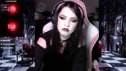 Snapshot of thenightqueen chatting on 12.18.24 A Goth Chick online show from 12.18.24
