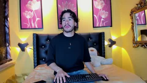 theo_riviera online show from 05.22.26