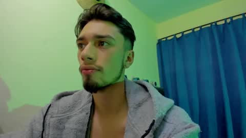 Snapshot of theo_stone04 chatting on 09.27.25 Theo online show from 09.27.25