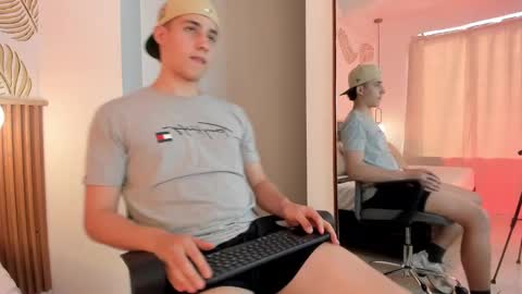 Snapshot of theohawke_ chatting on 12.13.24 THEO- MATEO online show from 12.13.24