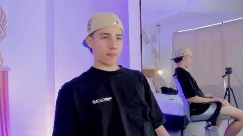 Snapshot of theohawke_ chatting on 12.15.24 THEO- MATEO online show from 12.15.24