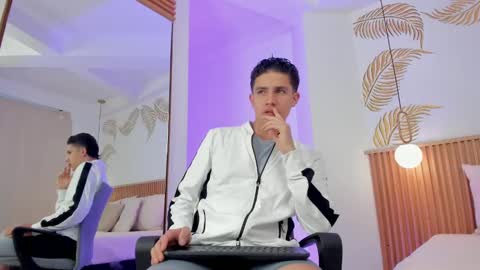 Snapshot of theohawke_ chatting on 12.27.24 THEO- MATEO online show from 12.27.24