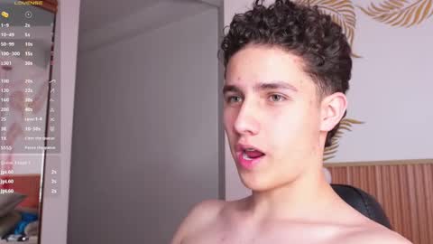 Snapshot of theohawke_ chatting on 02.01.25 THEO- MATEO online show from 02.01.25