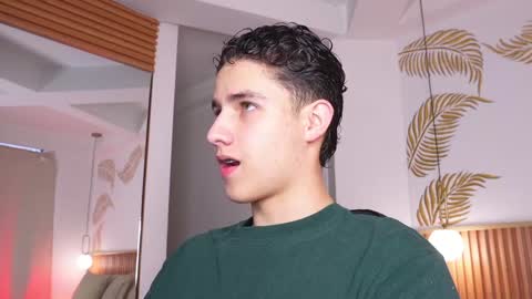 Snapshot of theohawke_ chatting on 02.05.25 THEO- MATEO online show from 02.05.25