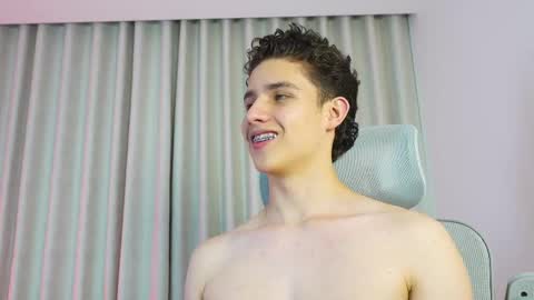 Snapshot of theohawke_ chatting on 02.16.25 THEO- MATEO online show from 02.16.25