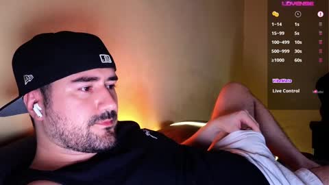 Snapshot of theoravi chatting on 12.07.24 Theo Ravi online show from 12.07.24