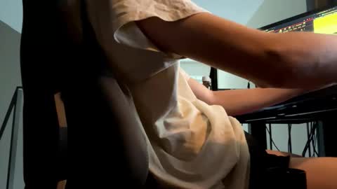 theothede19cm online show from 10.17.25