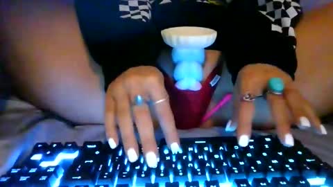 the peach princess  online show from 06.10.26