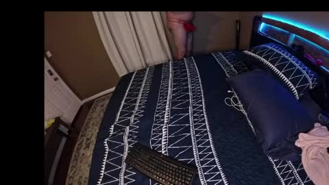 Snapshot of thepovcouple7 chatting on 04.04.26 thepovcouple7 online show from 04.04.26