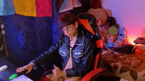 Snapshot of theprince_red chatting on 10.07.25 Matt independent model online show from 10.07.25