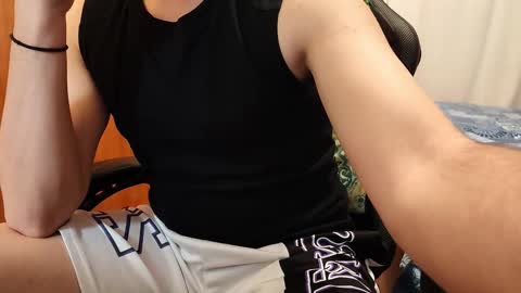 Snapshot of therandomniceboy chatting on 11.11.25 therandomniceboy online show from 11.11.25