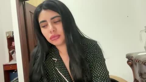 Snapshot of therealcamilabaddie chatting on 01.12.25 therealcamilabaddie online show from 01.12.25