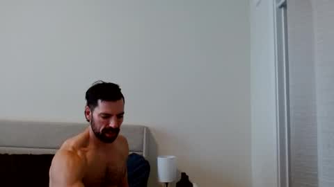 Snapshot of therealkingyoshi chatting on 10.10.25 Yoshi online show from 10.10.25