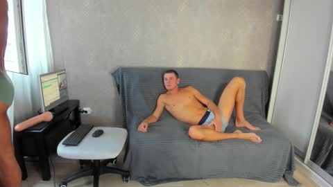 Snapshot of thermalsis chatting on 10.20.25 Sasha Zhenya online show from 10.20.25