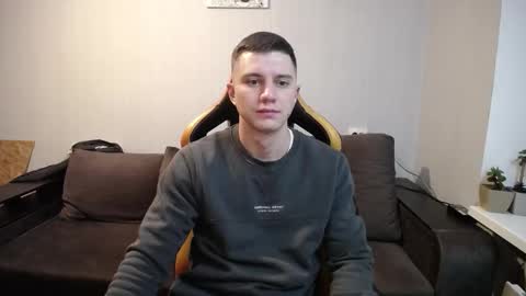 Snapshot of theroadtomars chatting on 11.06.25 Nick online show from 11.06.25