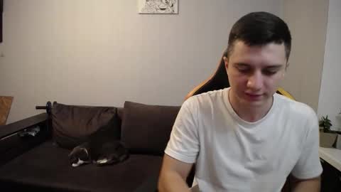 Snapshot of theroadtomars chatting on 11.16.25 Nick online show from 11.16.25