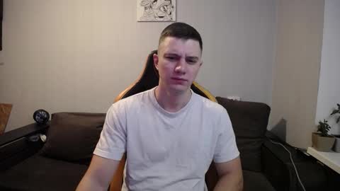 Snapshot of theroadtomars chatting on 12.18.25 Nick online show from 12.18.25