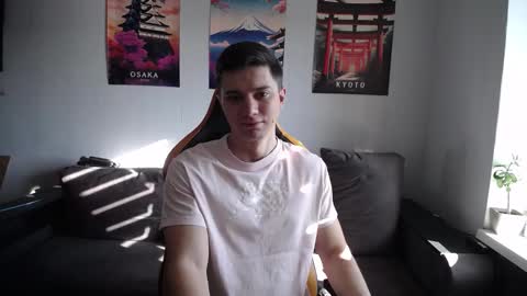 Snapshot of theroadtomars chatting on 03.10.26 Nick online show from 03.10.26