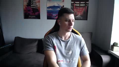 Snapshot of theroadtomars chatting on 04.09.26 Nick online show from 04.09.26