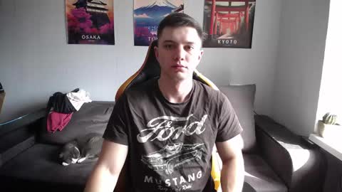 Snapshot of theroadtomars chatting on 04.11.26 Nick online show from 04.11.26