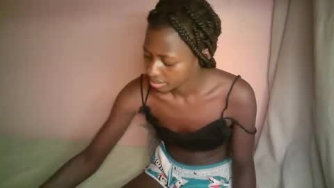 Snapshot of therry_heart chatting on 09.26.25 hearty online show from 09.26.25