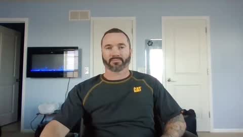 Snapshot of thesexorcist1984 chatting on 01.05.25 James online show from 01.05.25