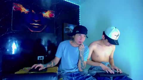 Snapshot of theshamefulboys chatting on 06.19.26 David y Daniel online show from 06.19.26