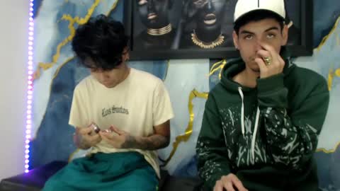 Snapshot of theshamefulboys chatting on 07.18.26 David y Daniel online show from 07.18.26
