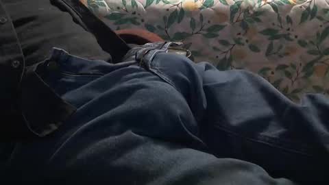 Snapshot of thetnguy chatting on 10.08.25 thetnguy online show from 10.08.25