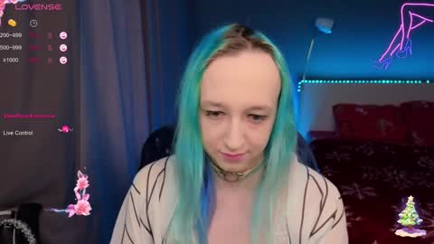 Snapshot of thetrixy chatting on 12.09.24 The Great And Powerful Trixie online show from 12.09.24