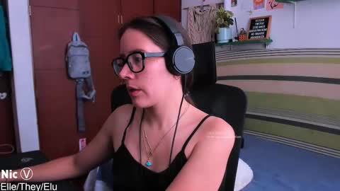 Nicole online show from 03.12.26