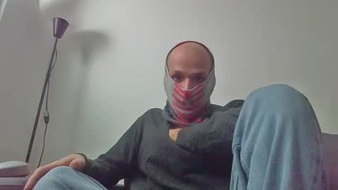 Snapshot of thetubedscarfguy chatting on 02.21.25 Scarf guy online show from 02.21.25