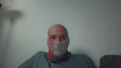Snapshot of thetubedscarfguy chatting on 02.12.26 Scarf guy online show from 02.12.26