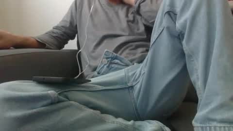 Snapshot of thetubedscarfguy chatting on 03.31.26 Scarf guy online show from 03.31.26