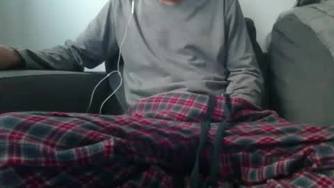 Snapshot of thetubedscarfguy chatting on 04.01.26 Scarf guy online show from 04.01.26