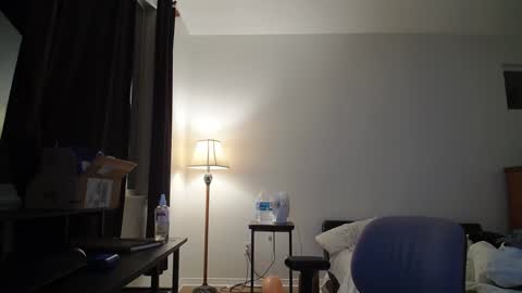 Snapshot of theufcfan_8181 chatting on 12.04.24 troy online show from 12.04.24