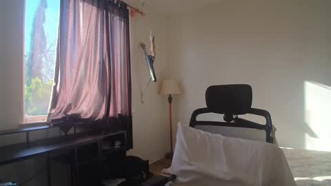 Snapshot of theufcfan_8181 chatting on 10.04.25 troy online show from 10.04.25